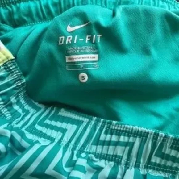 Nike Green Training Running Shorts - Picture 3 of 4